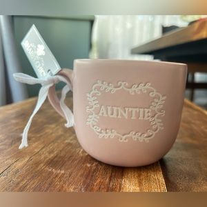 NWT Shabby chic 15 oz coffee/tea mug “Auntie”